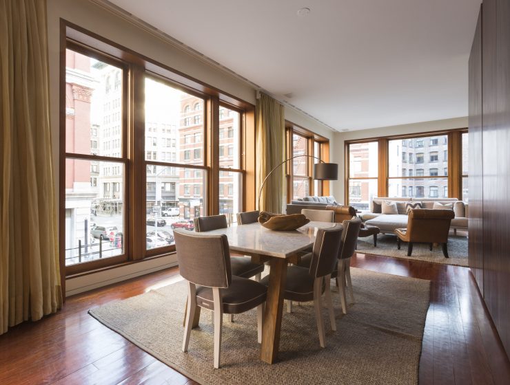 LUXURY APARTMENT